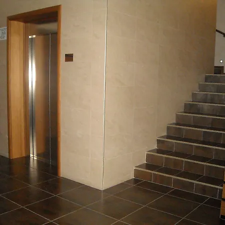 La Piana 3*